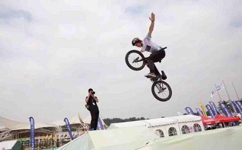 單位或者個(gè)人租賃板場(chǎng)道具有哪些注意事項(xiàng)？